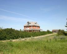 Vue d'ensemble - du sud-ouest de la maison patrimoniale Marringhurst, région de Glenora, 2005; Historic Resources Branch, Manitoba Culture, Heritage, Tourism and Sport, 2005