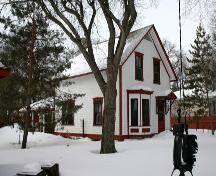 View of the main elevations from the northeast of the Colcleugh House, Selkirk, 2005; Historic Resources Branch, Manitoba Culture, Heritage, Tourism and Sport, 2005