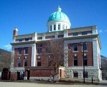 Exterior view of the Revelstoke Courthouse, 2004; City of Revelstoke, 2005