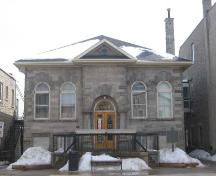 South facing façade featuring the classical detailing and symmetry of the building, 2007.; Lindsay Benjamin, 2007.