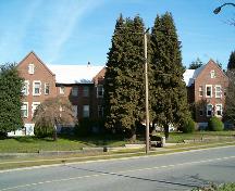 Exterior view of the Sisters of St. Paul School, 2004; City of North Vancouver, 2004