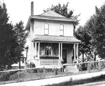 Steacy Residence; North Vancouver Museum and Archives #7483