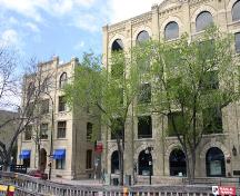 Contextual view, from the southeast, of the Marshall-Wells Building, Winnipeg, 2006; Historic Resources Branch, Manitoba Culture, Heritage, Tourism and Sport, 2006