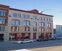 Primary elevation, from the southeast, of the Utility Building, Winnipeg, 2006; Historic Resources Branch, Manitoba Culture, Heritage, Tourism and Sport, 2006