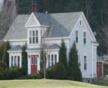 Front and north sides,  Hanna House, Lakelands, NS, 2009.; Heritage Division, NS Dept of Tourism, Culture and Heritage, 2009