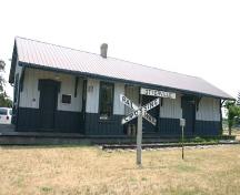 Of note is the station agent's bay with windows on three elevations.; Ministry of Culture, 2007.