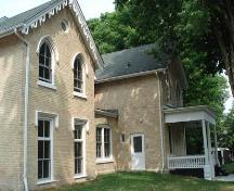 Of note are the second storey lancet arched windows.; Martina Braunstein, 2007.