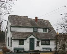 Rear elevation, Fultz House, Lower Sackville, Halifax Regional Municipality, Nova Scotia, 2007.; HRM Planning and Development Services, Heritage Property Program, 2007