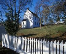 Vue générale de l'école Craigflower, 1994.; Parks Canada/Parcs Canada, 1994.