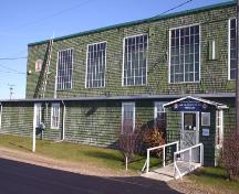 Façade ouest (détail) du hangar du Programme d'entraînement du Commonwealth, région de Brandon, 2005; Historic Resources Branch, Manitoba Culture, Heritage and Tourism 2005