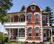 Façade est de la maison White, Carberry, 2006; Historic Resources Branch, Manitoba Culture, Heritage, Tourism and Sport, 2006