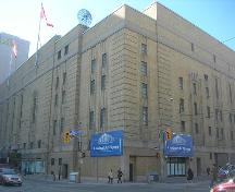 Exterior view of Maple Leaf Gardens.; Parks Canada/Parcs Canada, 1999.