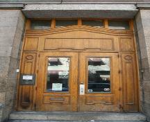 View of the main doors of the Dingwall Building, Winnipeg, 2007; Historic Resources Branch, Manitoba Culture, Heritage, Tourism and Sport, 2007