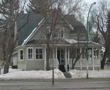 Front view facing South; Winkel, 2009