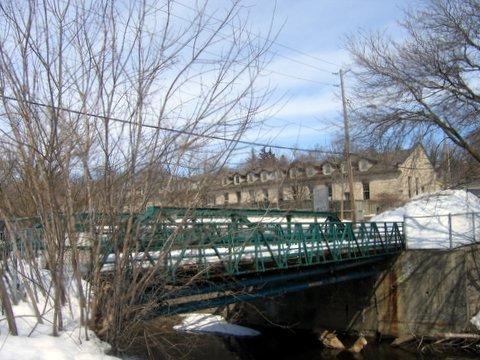 Siting, Norwich Street Bridge, 2008