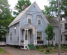 Catherine Ryan House, Truro, northeast perspective, 2004; Heritage Division, NS Dept. of Tourism, Culture and Heritage, 2004.