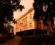 Front façade of Yorkton Court House, 2004.; Government of Saskatchewan, Calvin Fehr, 2004