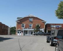 Of note are the buff coloured quoins.; Beatrice Tam, 2008.