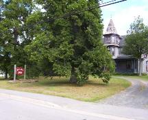Sunnyside B&B, front grounds, 2004.; City of Miramichi
