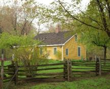 Of note is the Bradley House's centre brick chimney.; Paul Dubniak, 2008.