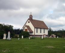 Façades principales - du sud-ouest de l'église anglicane St. Helen's, Fairford, 2007; Historic Resources Branch, Manitoba Culture, Heritage and Tourism, 2007