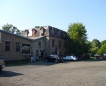 Of note is the original three storey mill building.; Kirsten Pries, 2008.