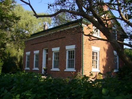Facade and East Elevation, 475 Guelph Street, 2008