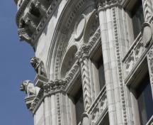 Window details of the Electric Railway Chambers, Winnipeg, 2006; Historic Resources Branch, Manitoba Culture, Heritage and Tourism, 2006