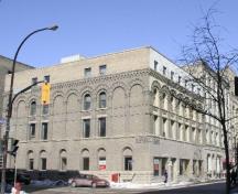 Contextual view, from the south, of the Earn International Building, Winnipeg, 2006; Historic Resources Branch, Manitoba Culture, Heritage and Tourism, 2006