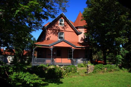 Showing front elevation