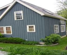 Of note is the gable end roof and the cornice with soft returns.; Kirsten Pries, 2008.