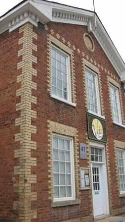 47 Queen Street South