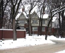 Vue d'ensemble - du nord-est de la maison R.R. Scott, Winnipeg, 2006; Historic Resources Branch, Manitoba Culture, Heritage and Tourism, 2006