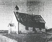 Vue d'archives du site de l'église catholique de la réserve de Crane River, Première nation O-Chi-Chak-Ko-Sipi, environ 1940; Historic Resources Branch, Manitoba Culture, Heritage and Tourism, 2010