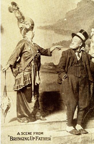 Emma et Frank dans le rôle de « Maggie and Jiggs »