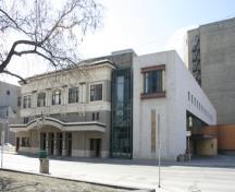 Contextual view, from the northwest, of Pantages Playhouse Theatre, with the modern addition visible on the right, Winnipeg, 2007; Historic Resources Branch, Manitoba Culture, Heritage, Tourism and Sport, 2007