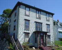 207 Montague Street, Lunenburg, front façade, 2004; Heritage Division, NS Dept. of Tourism, Culture and Heritage, 2004