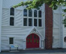 Central United Church, Old Town Lunenburg, entrance detail, 2004; Heritage Division, Nova Scotia Department of Tourism, Culture & Heritage, 2004