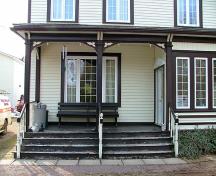 Image montrant l'entrée principale; Village of Dorchester