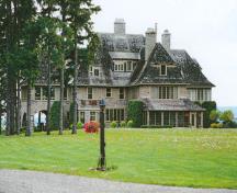 Vue générale de la maison J.T. Todd du lieu historique national du Canada de l'Arrondissement-Historique-de-Senneville, 2001.; Agence Parcs Canada / Parks Canada Agency, Michel Pelletier, 2001.