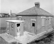 Married Officers Quarters, former Building 125 Recognized Federal Heritage Building; (Halifax Defence Complex, 1990.)