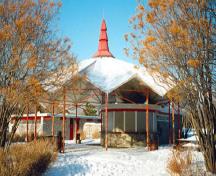 Vue générale du Kiosque de rafraîchissements, 1997.; Agence Parcs Canada / Parks Canada Agency, G. Fulton, 1997.