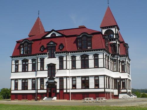 Lunenburg Academy from Kaulback Street
