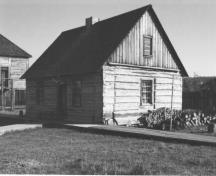Mens House Recognized Federal Heritage Building; (Canada Parks Service, 1989.)