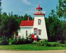 Vue générale du Phare du Janet Head.; Department of Fisheries and Oceans, Canadian Coast Guard / Ministère des Pêches et des Océans, Garde côtière canadienne