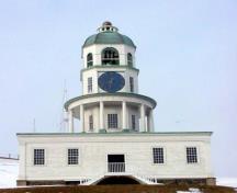 View of the front entrance of the Town Clock, 2003.; Agence Parcs Canada - Parks Canada Agency, 2003.