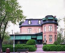 General view of Laurier House, showing the Second Empire features remaining in its design, including its mansard roof, semi-circular dormers and projecting bays.; Parks Canada Agency / Agence Parcs Canada.