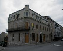 Corner view of the Sir George-Étienne Cartier National Historic Site of Canada, showing the façades facing the road, 2004.; Parks Canada Agency/ Agence Parcs Canada, 2004.