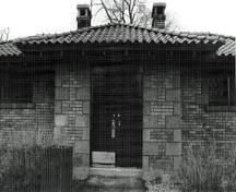 Vue frontale du Pavilion du ruisseau Patteron, 1994.; Parks Canada Agency/Agence Parcs Canada, Leslie Maitland, 1994.