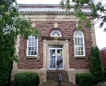 Detailed image of front façade, 2003.; Government of Saskatchewan, Jennifer Bisson, 2003.